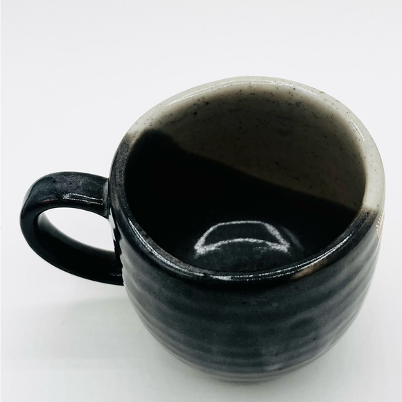 NWOT Kutani Yaki CoffeeTea Mug Hand-painted Lotus Gold Flower Made in Japan 3”T - Picture 3 of 4